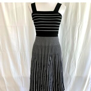 Coture quality knit!  Banana Rebublic midcalf striped dress!